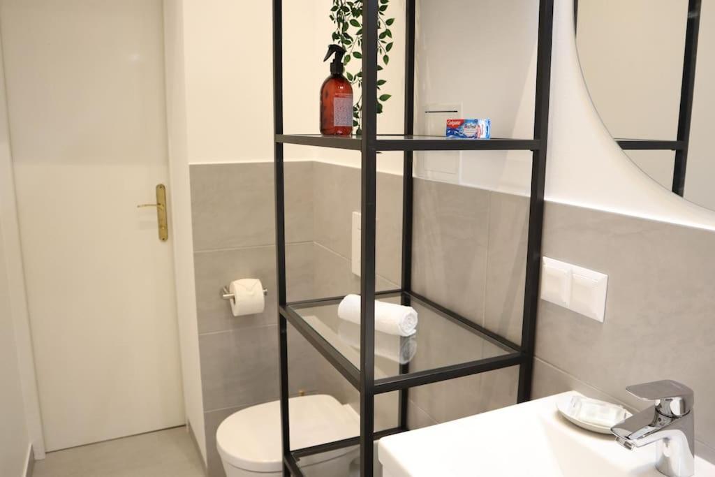 Bloom - Cozy Apartment, 5 Stops To Center Apartamento *